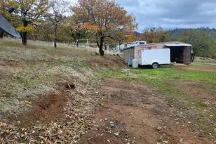 1652 China Gulch Rd, Jacksonville, OR 97530 - Photo 25