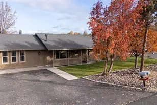 627 NW Martingale Rd, Prineville, OR 97754 - Photo 5