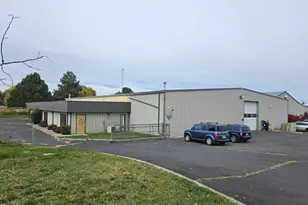 1001 SW 1st St, Redmond, OR 97756 - Photo 1