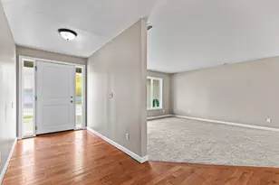 1724 Whitman Ave, Medford, OR 97501 - Photo 3