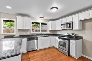 1724 Whitman Ave, Medford, OR 97501 - Photo 5