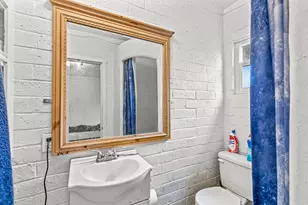 1048 W 13th St, Medford, OR 97501 - Photo 19