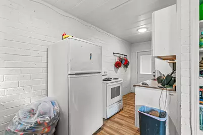 1048 W 13th Street, Medford, OR 97501 - Photo 15