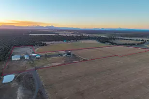 24605 Dodds Rd, Bend, OR 97701 - Photo 59