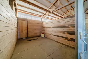 24605 Dodds Rd, Bend, OR 97701 - Photo 51