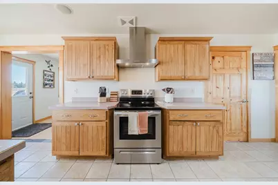 24605 Dodds Road, Bend, OR 97701 - Photo 13