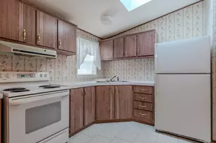 8951 E Evans Creek Rd, Rogue River, OR 97537 - Photo 7