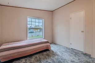 8951 E Evans Creek Rd, Rogue River, OR 97537 - Photo 13