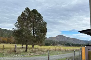 8951 E Evans Creek Rd, Rogue River, OR 97537 - Photo 19