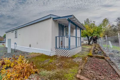 8951 E Evans Creek Road # 14, Rogue River, OR 97537 - Photo 17