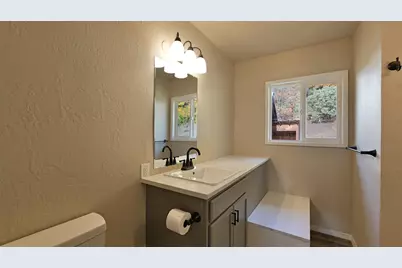 5015 Highway 227, Trail, OR 97541 - Photo 17