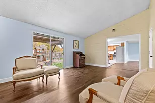 832 La Loma Dr, Medford, OR 97504 - Photo 11