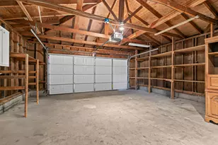 832 La Loma Dr, Medford, OR 97504 - Photo 27