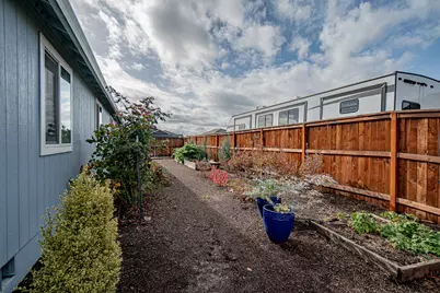 712 Nottingham Terrace, Eagle Point, OR 97524 - Photo 21