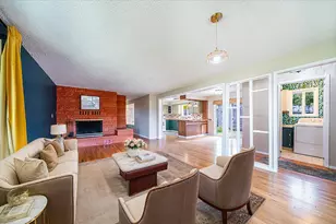 208 Oregon Terrace, Medford, OR 97504 - Photo 3