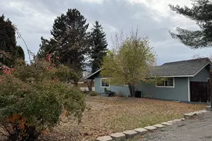 20676 Morningstar Dr, Bend, OR 97701 - Photo 3