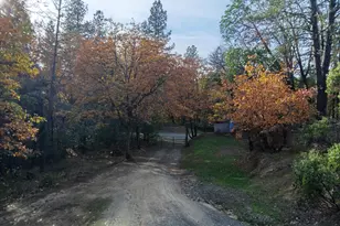 297 Melissa Ln, Grants Pass, OR 97526 - Photo 9