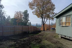 297 Melissa Ln, Grants Pass, OR 97526 - Photo 19