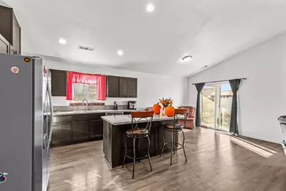 7843 Cadence Lane, White City, OR 97503 - Photo 3