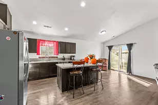 7843 Cadence Ln, White City, OR 97503 - Photo 3