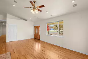 6400 Rogue River Dr, Shady Cove, OR 97539 - Photo 9