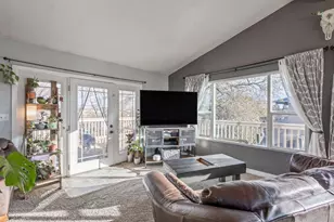 499 SE 8th St, Madras, OR 97741 - Photo 5