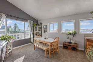 499 SE 8th St, Madras, OR 97741 - Photo 7