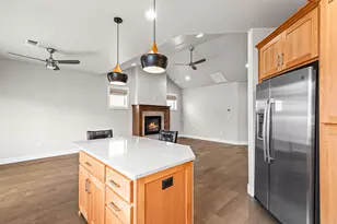 3937 Wyoming Ln, Medford, OR 97504 - Photo 13