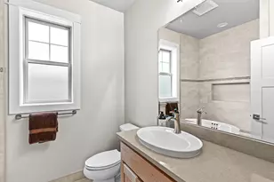 3937 Wyoming Ln, Medford, OR 97504 - Photo 15