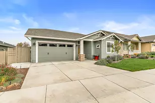 3937 Wyoming Ln, Medford, OR 97504 - Photo 35