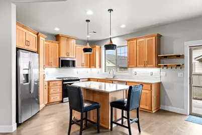 3937 Wyoming Lane, Medford, OR 97504 - Photo 9