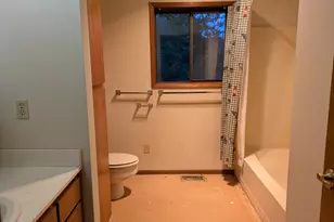 2501 Wagon Trail Dr, Jacksonville, OR 97530 - Photo 19