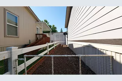 21 Brophy Way #UNIT 17, Shady Cove, OR 97539 - Photo 35