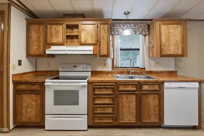 21 Brophy Way #UNIT 17, Shady Cove, OR 97539 - Photo 5