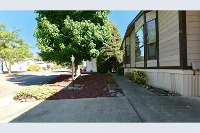 21 Brophy Way #UNIT 17, Shady Cove, OR 97539 - Photo 25