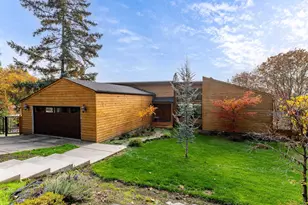 1710 NE Sunset Ln, Grants Pass, OR 97526 - Photo 5