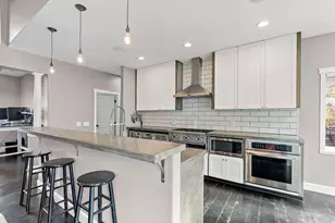 20577 NE Sierra Dr, Bend, OR 97701 - Photo 17