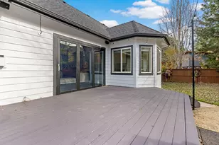 20577 NE Sierra Dr, Bend, OR 97701 - Photo 39