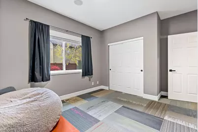 20577 NE Sierra Drive, Bend, OR 97701 - Photo 33