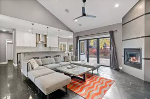 20577 NE Sierra Dr, Bend, OR 97701 - Photo 7