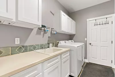 20577 NE Sierra Drive, Bend, OR 97701 - Photo 29