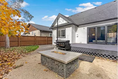 20577 NE Sierra Drive, Bend, OR 97701 - Photo 43