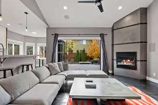 20577 NE Sierra Dr, Bend, OR 97701 - Photo 11