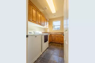 10323 Merlin Way, Klamath Falls, OR 97601 - Photo 23