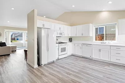 2223 NW Jackpine Court, Redmond, OR 97756 - Photo 11