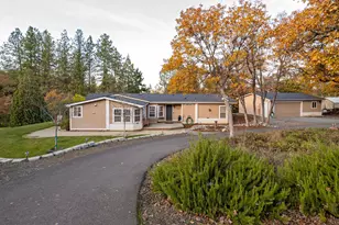 2285 Jasmine Ave, Medford, OR 97501 - Photo 1