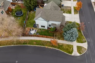 1482 NE Rumgay Ln, Bend, OR 97701 - Photo 23