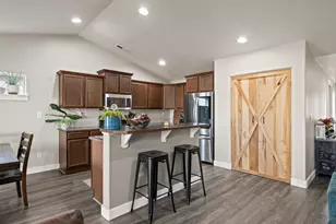 21386 NE Eagle Crossing Ave, Bend, OR 97701 - Photo 11