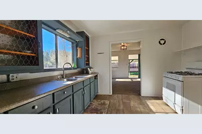 1411 Rockydale Road, Cave Junction, OR 97523 - Photo 13