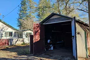 1411 Rockydale Rd, Cave Junction, OR 97523 - Photo 29